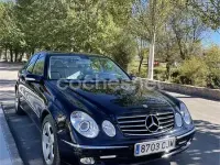 Usado Mercedes E320 Avantgarde 204 CV (150 kW) 2003 Azul Berlina