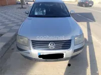 Usado VW Passat Trendline 110 CV (80 kW) 1998 Gris / plata Familiar