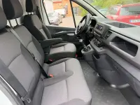 Usado Renault Trafic 110 CV (80 kW) 2023 Blanco Monovolumen