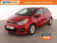 Usado Kia Rio 75 CV (55 kW) 2016 Rojo Utilitario