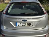 Usado Ford Focus Trend 136 CV (100 kW) 2009 Gris / plata Berlina
