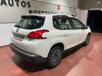 Usado Peugeot 2008 Active 92 CV (67 kW) 2014 Blanco SUV