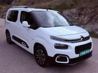 Usado Citroën Berlingo Shine 131 CV (96 kW) 2019 Blanco Monovolumen