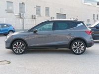 Usado Seat Arona FR 150 CV (110 kW) 2024 Gris / plata SUV
