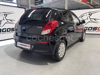 Käytetty Hyundai i20 85 HP (62 kW) 2012 Musta Sedan