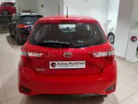 Usado Toyota Yaris Active 69 CV (50 kW) 2018 Rojo Berlina