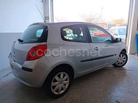 Usado Renault Clio II Authentique 70 CV (51 kW) 2007 Gris / plata Berlina