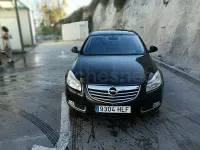Usado Opel Insignia Sport 130 CV (95 kW) 2011 Negro Berlina