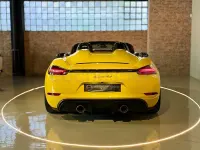 Usado Porsche 718 500 CV (367 kW) 2025 Amarillo Descapotable