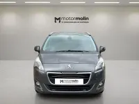 Usado Peugeot 5008 Style 120 CV (88 kW) 2016 Beige Monovolumen