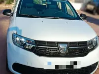 Usado Dacia Sandero Ambiance 75 CV (55 kW) 2017 Blanco Utilitario