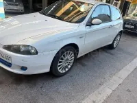 Usado Alfa Romeo 147 Distinctive 105 CV (77 kW) 2009 Blanco Utilitario