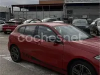 Begagnad BMW 118 Sport Line 136 HK (100 kW) 2020 Röd Halvkombi