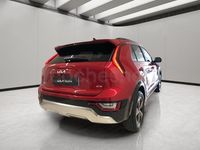 Usado Kia Niro 138 HP (101 kW) 2025 Vermelho SUV