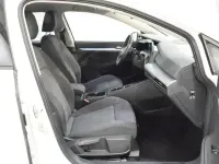 Usado VW Golf VIII Life 110 CV (80 kW) 2022 Blanco Familiar