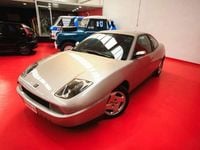 Usado Fiat Coupé 140 CV (102 kW) 1997 Gris Coupe