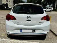 Używany Opel Astra Excellence 110 KM (80 kW) 2015 Biały Sedan/Limuzyna