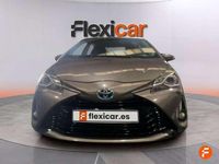Usado Toyota Yaris Hybrid Active 99 CV (72 kW) 2022 Marrón Utilitario
