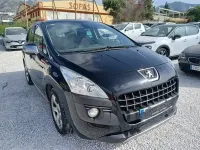 Usado Peugeot 3008 Access 115 CV (84 kW) 2013 Negro Familiar