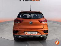 Usado MG ZS Comfort 106 CV (77 kW) 2023 Naranja Berlina
