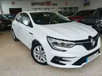 Usado Renault Mégane II Life 115 CV (84 kW) 2021 Blanco Berlina