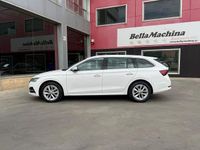 Usado Skoda Octavia Style 151 CV (111 kW) 2021 Blanco Familiar