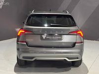 Usado Skoda Kamiq Ambition 110 CV (80 kW) 2022 Gris SUV