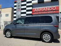 Usado VW Multivan Style 218 CV (160 kW) 2022 Gris / plata Monovolumen
