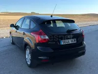 Usado Ford Focus Trend 115 CV (84 kW) 2011 Negro Familiar