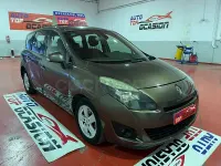 Usado Renault Grand Scénic Dynamique 130 CV (95 kW) 2011 Beige Monovolumen
