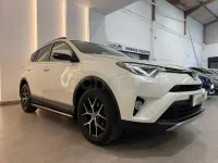 Usado Toyota RAV4 Hybrid Advance 197 CV (144 kW) 2017 Blanco SUV