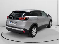 Usado Peugeot 3008 Active 131 CV (96 kW) 2021 Gris SUV