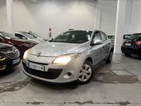 Usado Renault Mégane Authentique 85 CV (62 kW) 2010 Gris / plata Berlina