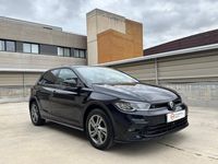 Usado VW Polo R-line 110 CV (80 kW) 2022 Negro Utilitario