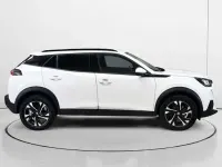 Usado Peugeot 2008 Allure 110 CV (80 kW) 2022 Blanco SUV