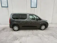 Usado Opel Combo Life Innovation 102 CV (75 kW) 2019 Gris / plata Monovolumen