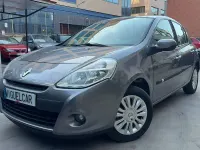 Usado Renault Clio II 75 CV (55 kW) 2011 Gris / plata Berlina