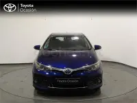 Usado Toyota Auris Hybrid Active 136 CV (100 kW) 2017 Azul Berlina