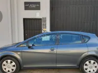 Usado Seat Leon Sport 105 CV (77 kW) 2006 Gris / plata Utilitario