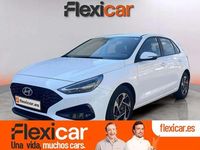 Usado Hyundai i30 121 CV (88 kW) 2024 Blanco Berlina