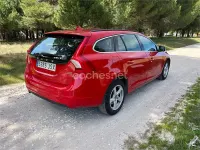 Usado Volvo V60 Summum 120 CV (88 kW) 2016 Rojo Familiar
