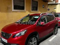 Usado Peugeot 2008 Allure 120 CV (88 kW) 2017 Rojo SUV