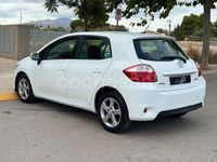 Usado Toyota Auris Active 101 CV (74 kW) 2010 Blanco Berlina