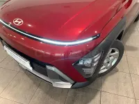 Usado Hyundai Kona 120 CV (88 kW) 2024 Granate SUV