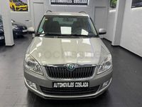 Usado Skoda Fabia Elegance 85 CV (62 kW) 2011 Gris / plata Familiar