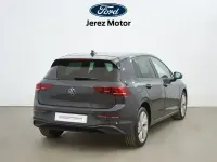 Usado VW Golf VIII 116 CV (85 kW) 2025 Gris / plata Berlina