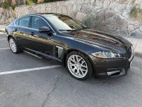 Usado Jaguar XF R-Sport 240 CV (176 kW) 2015 Negro Berlina