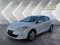 Usado Renault Mégane III Dynamique 110 CV (80 kW) 2010 Blanco Berlina
