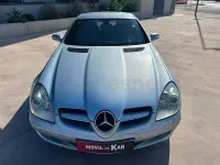 Usado Mercedes SLK200 163 CV (119 kW) 2007 Gris / plata Descapotable