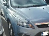 Usado Ford Focus Titanium 109 CV (80 kW) 2008 Gris / plata Berlina